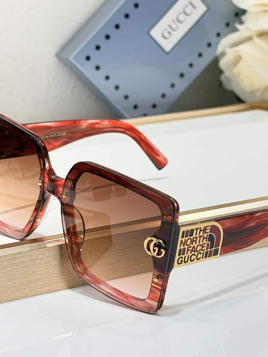 Picture of Gucci Sunglasses _SKUfw79279316fw